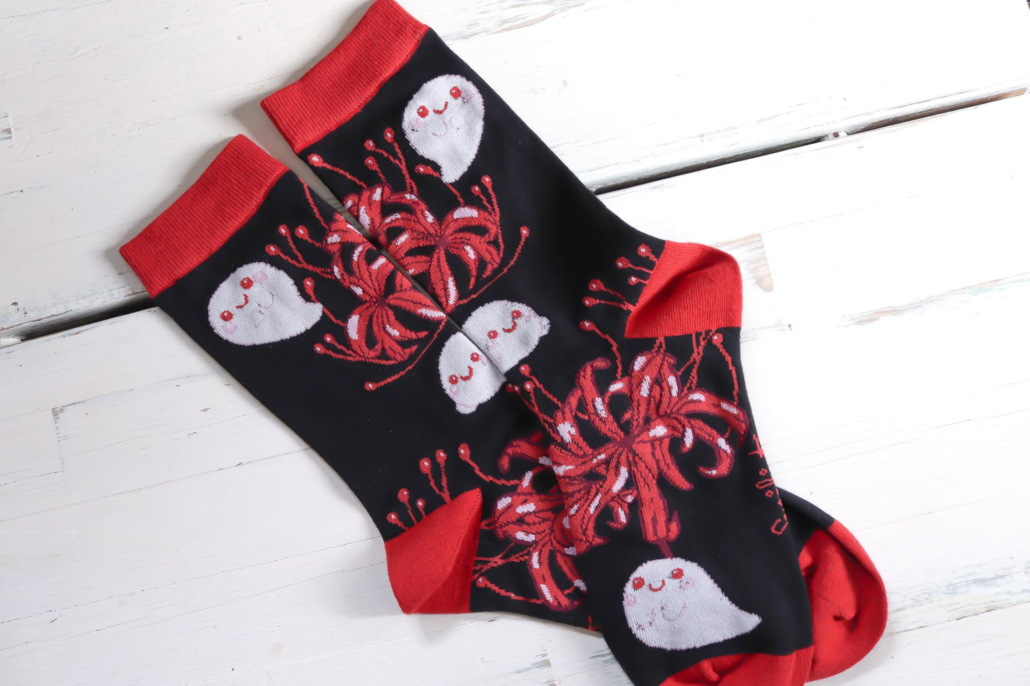 Socks - Spider Lily Ghosties