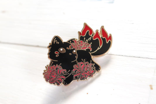 Enamel Pin - Spider Lily Kitsune Black