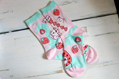 Socks - Cat Ichigo Sando
