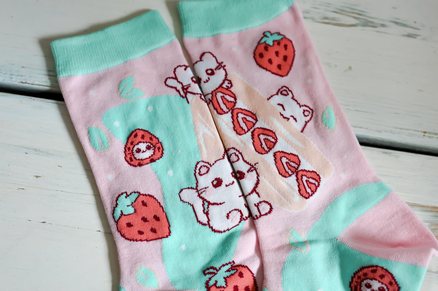 Socks - Cat Ichigo Sando